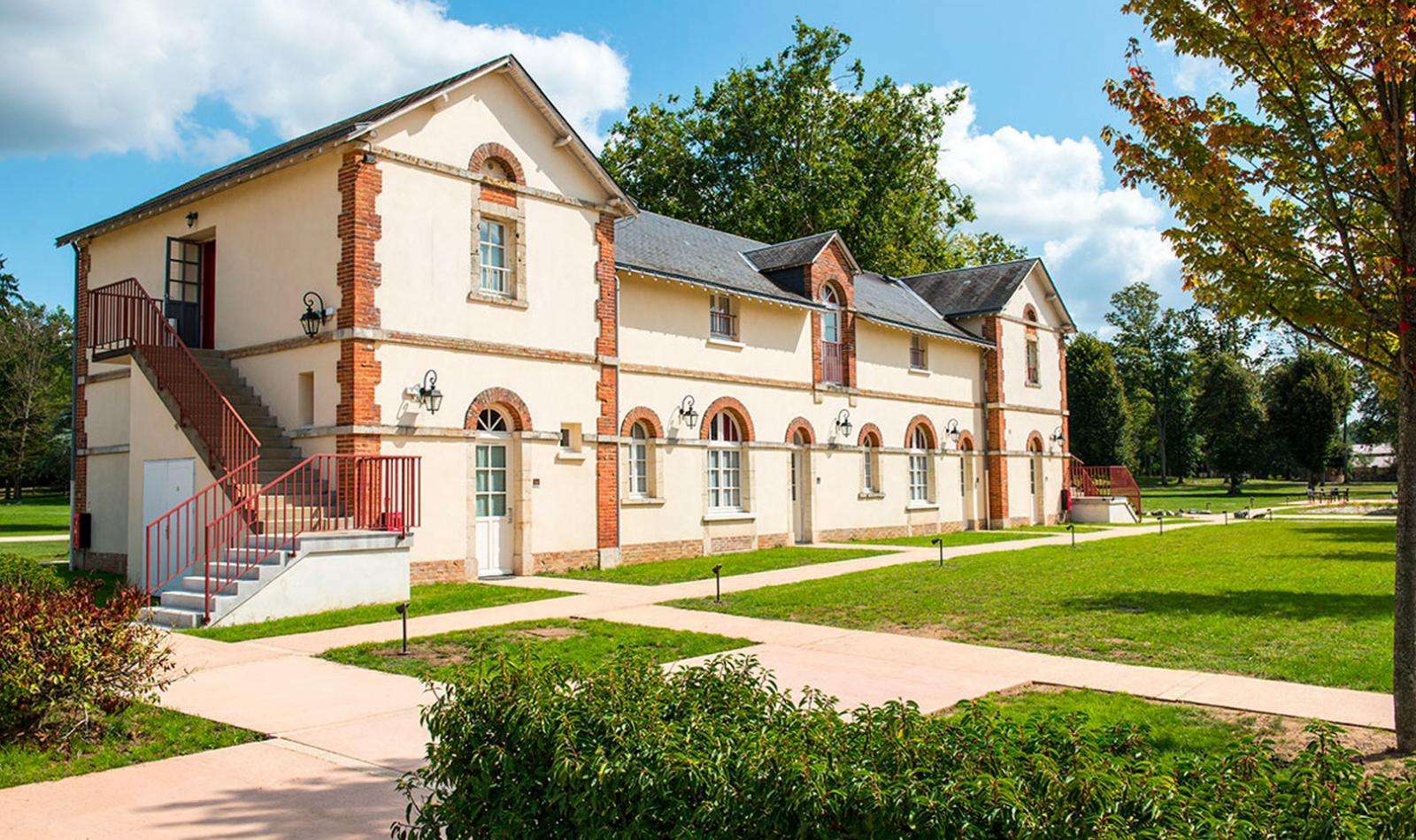 فندق Country Club Yvré-lʼÉvêque المظهر الخارجي الصورة