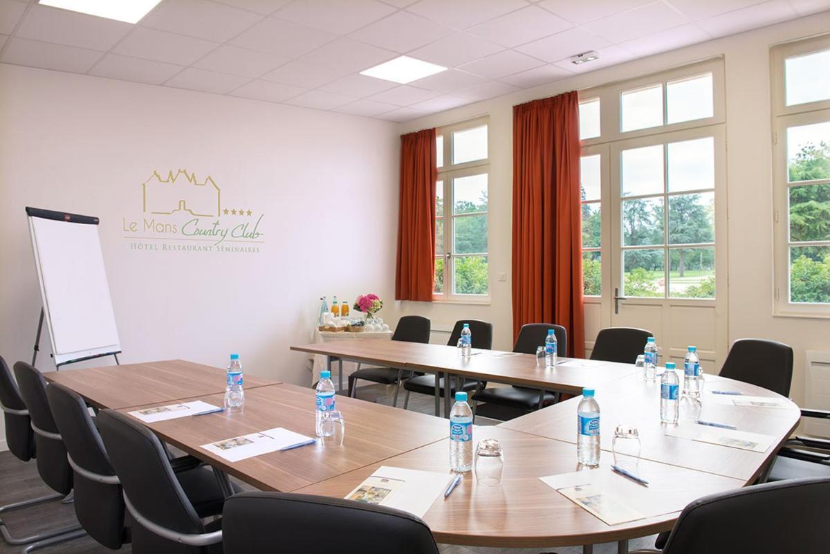 فندق Country Club Yvré-lʼÉvêque المظهر الخارجي الصورة